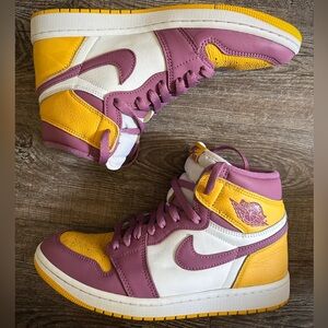 Jordan 1 Retro High OG
Brotherhood